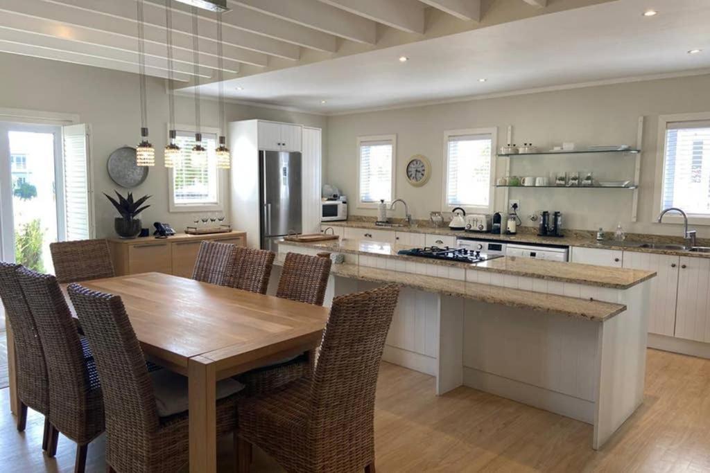 Summit Song - Thesen Island Villa นิสนา ภายนอก รูปภาพ